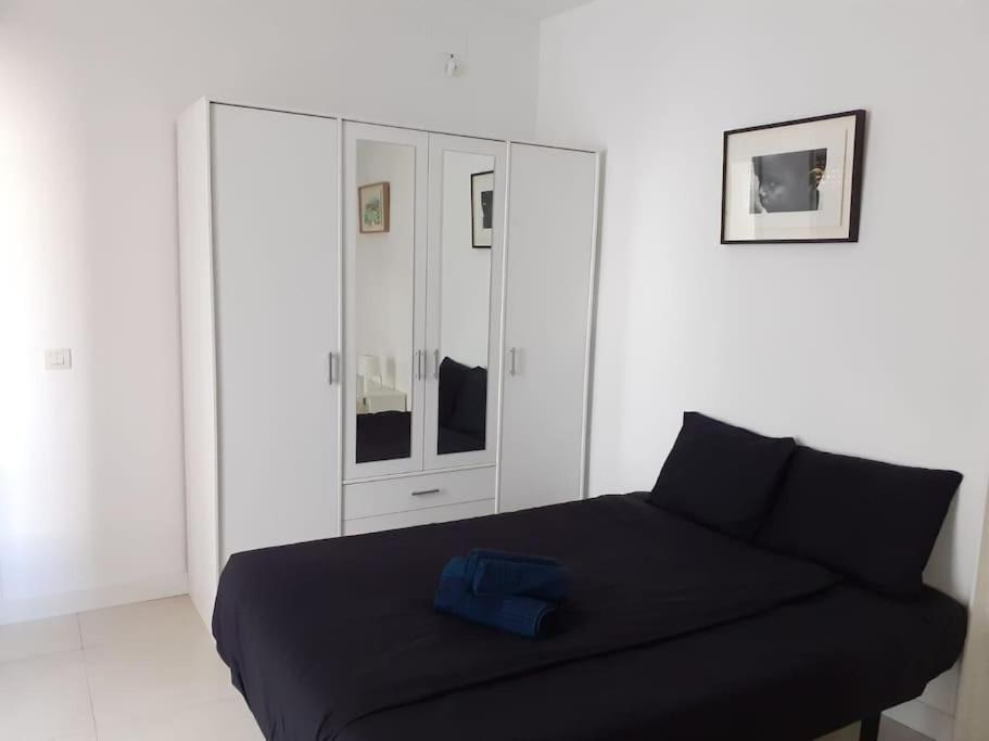 Cosy Flat / Literally At The Foot Of Alhambra Apartment Granada Exterior photo